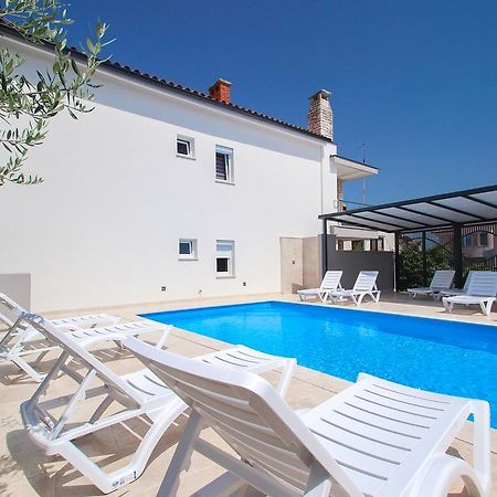 Apartments Villa Rivarella Novigrad Istria 객실 사진